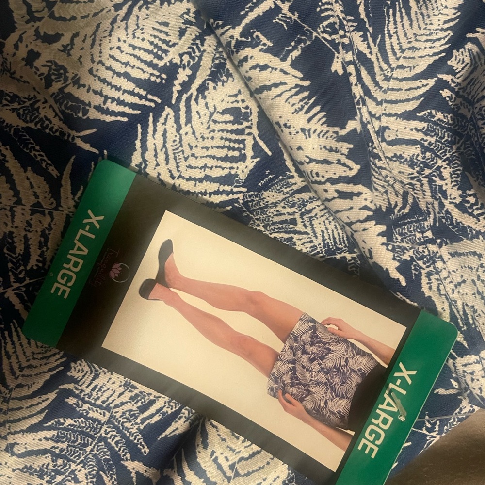 Women’s XL NWT Skort